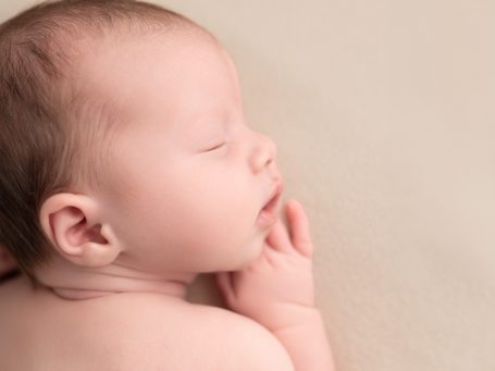 Newborn photography session in Ivinghoe Buckinghamshire